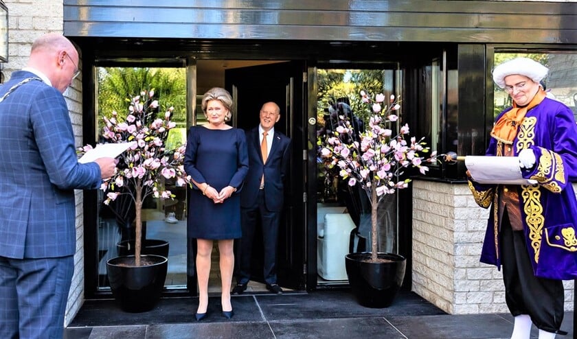<p>Mevrouw L.M.J. Hijlarides uit Leidschendam werd benoemd tot Ridder in de Orde van Oranje-Nassau (foto: Robin Thoma). </p>
