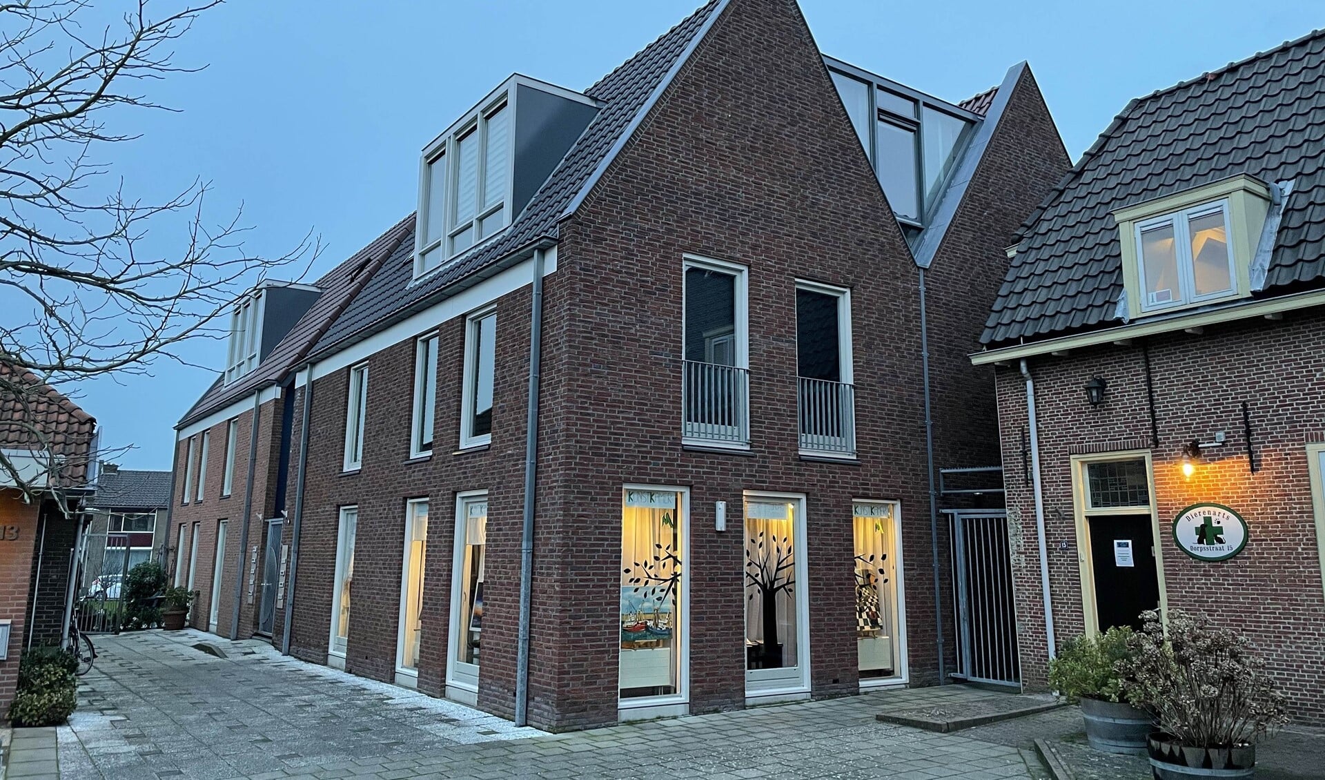 In de Nootdorpse Dorpsstraat is zondag KunstKamer M weer open. 