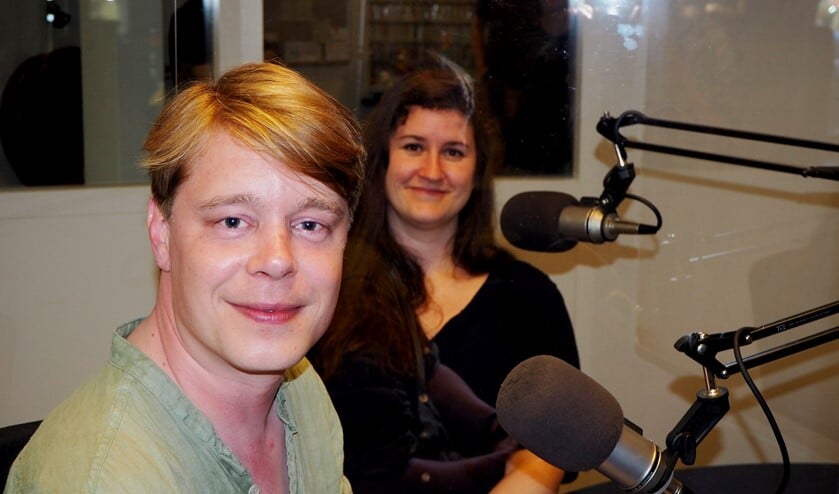 <p>Jeroen van Rossum in de studio van Midvliet.</p>