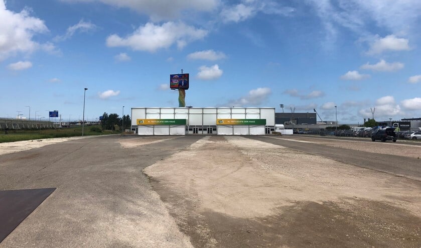 <p>De nieuwe XL corona testlocatie (Testen voor Toegang) aan Donau in Forepark, vlakbij de A12 en Leidschenveen. Deze is van Stichting Open Nederland. Foto’s: Peter Zoetmulder / Foto 5: Robert Oosterbroek</p>