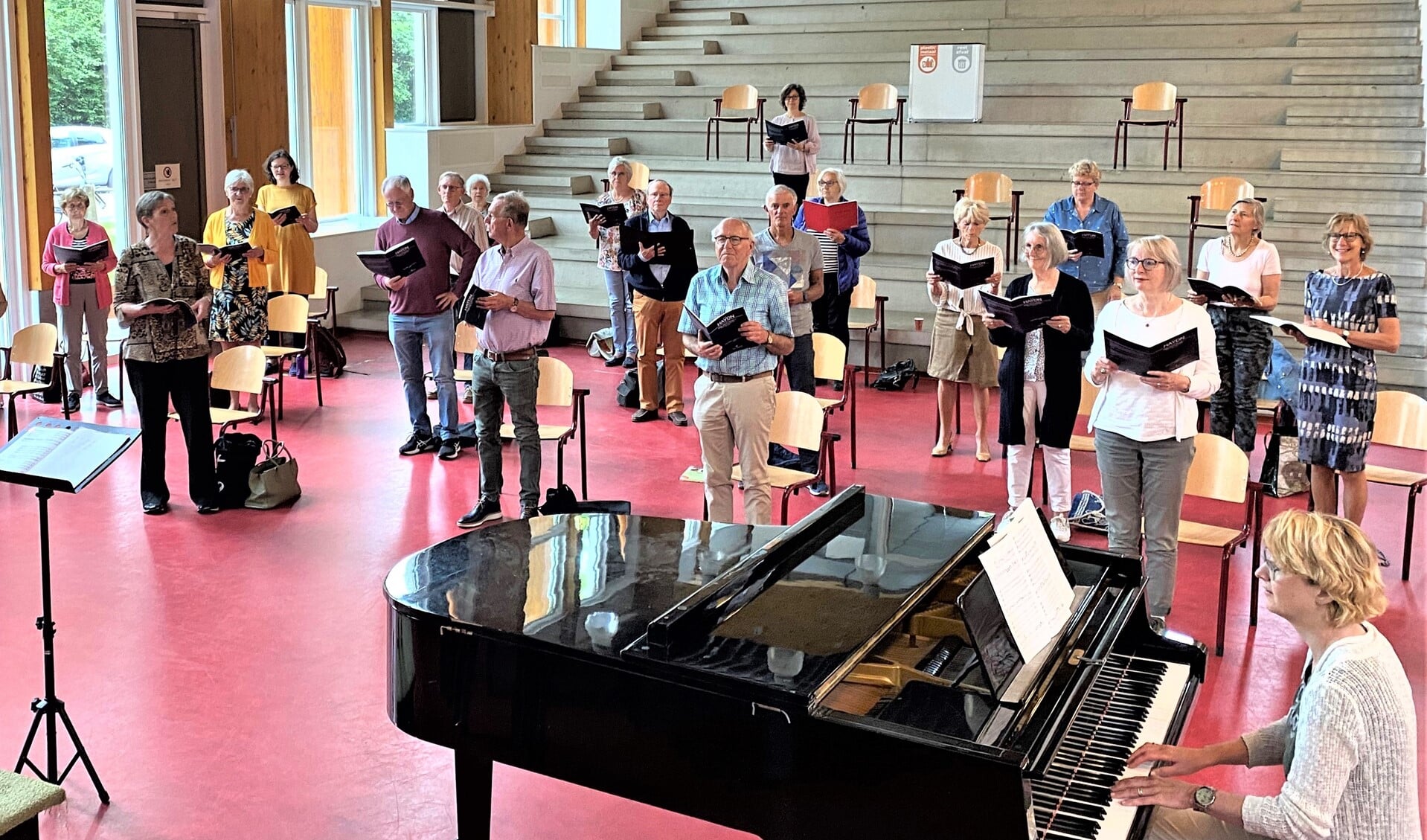 Afgelopen zaterdag vond de eerste live repetitie van de Voorburgse Oratorium Vereniging (VOV) plaats sinds september vorig jaar (foto: pr).