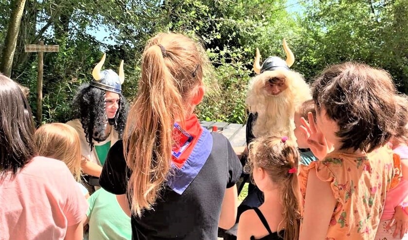 <p>De welpen maakten) een wereldreis waarbij op ontdekking werd gegaan in de tijd van de Romeinen, maar waarbij ook de Vikingen een bezoekje kregen (foto: pr SMH). </p>
