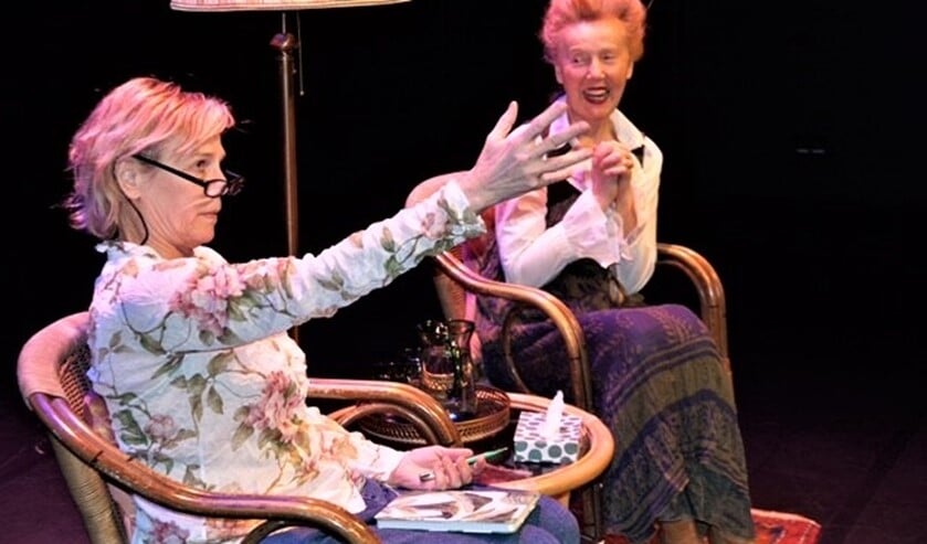 <p>Oud Goede Tijden Slechte Tijden actrice Jhanna Houweling speelt met collega-actrice Wivinneke van Groningen de heerlijke comedy ‘Glad IJS’ (foto: pr). </p>