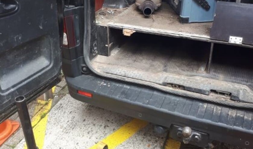 <p>Het voertuig waarin de gestolen katalysator zich bevond (foto: Politie.nl).</p>