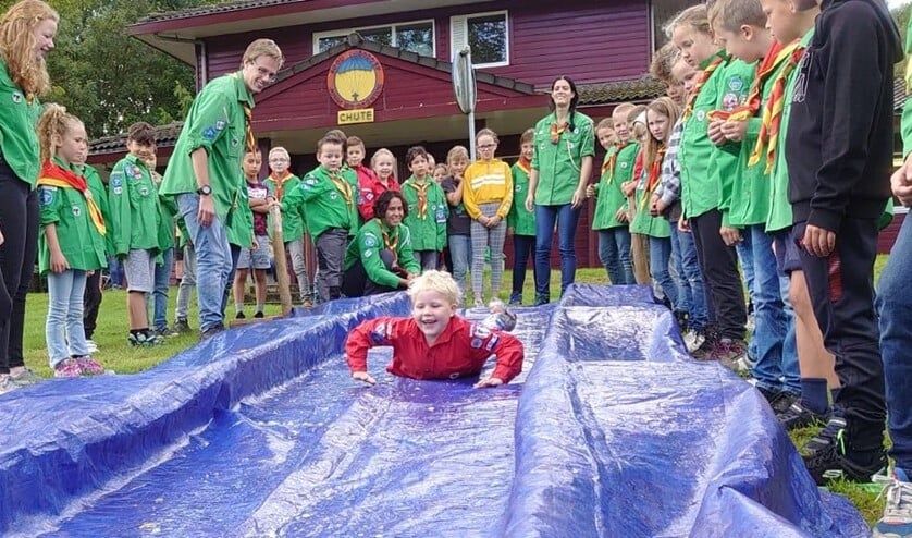 Overvliegfeest bij de scouts.