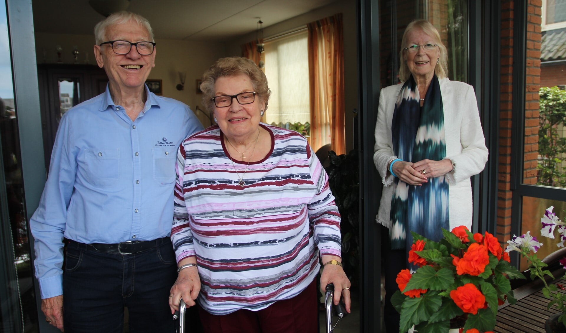 Op 14 april waren Piet de Vreede en Tonny Willems zestig jaar getrouwd. Vorige week kwam de burgemeester het Nootdorpse paar gelukwensen.