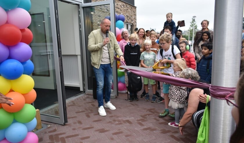<p>Het lint werd doorgeknipt. De lessen kunnen beginnen.</p>
