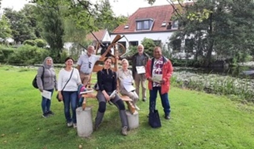 De deelnemers van de taalwandeling.