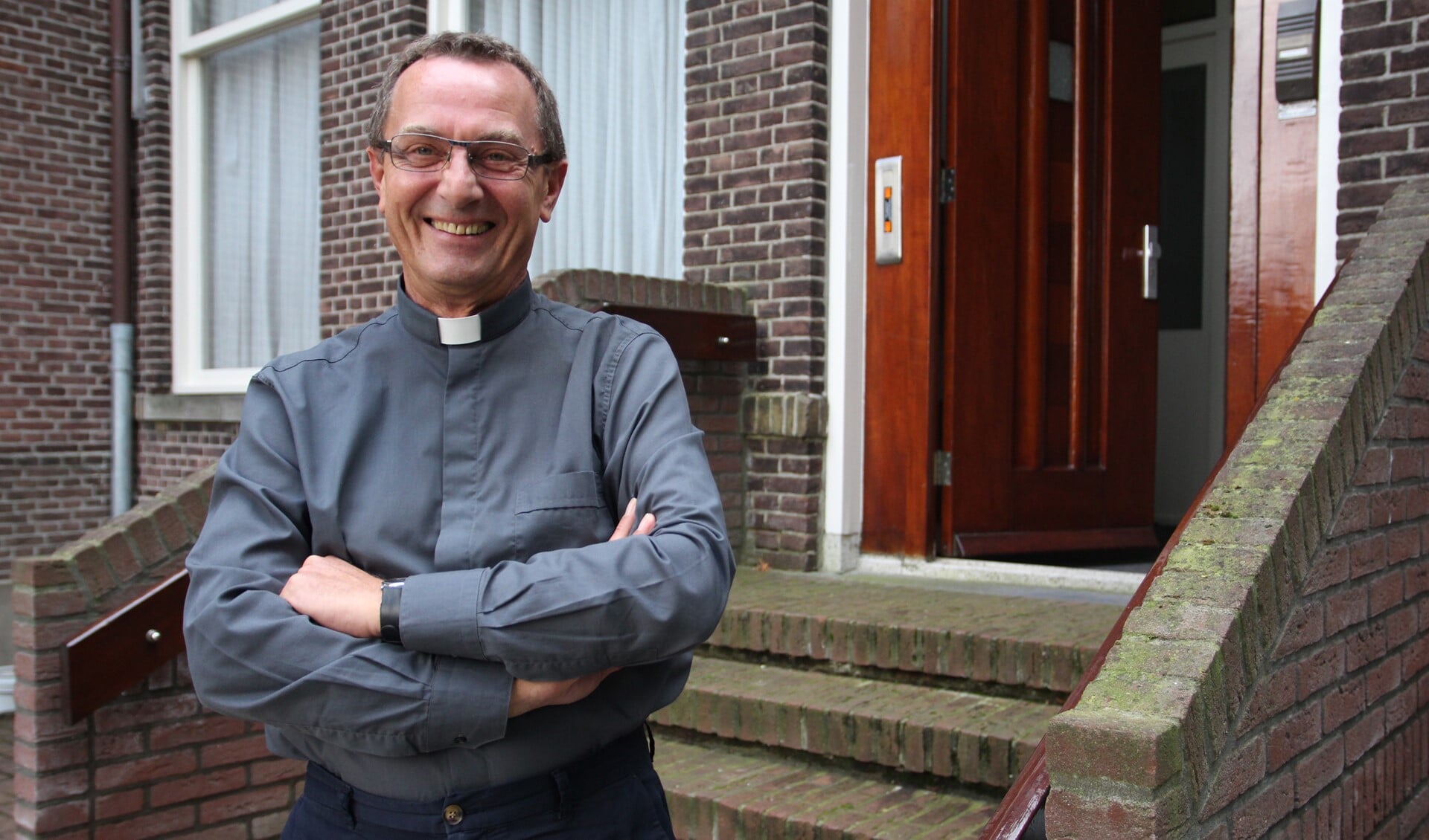 Stefan Bladowski woont naast de kerk in Bleiswijk. Deze foto is gemaakt eind 2017 toen hij net in de parochie werkzaam was. 