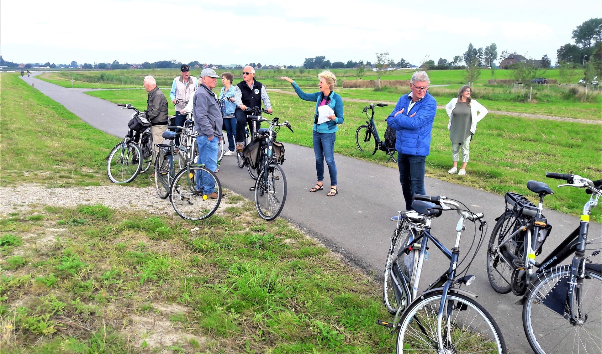 Op de fiets in natuurgebied de Nieuwe Driemanspolder, die tevens dient als waterberging bij extreme regenval (foto: pr).