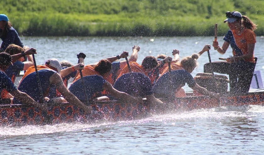 Dutch dragons in actie. Foto: Xenia ten Hoopen