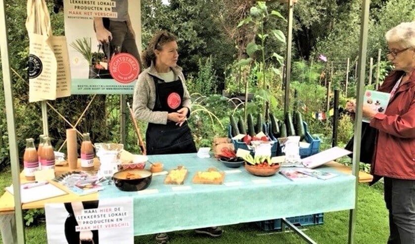 <p>Ook waren er kraampjes over duurzaam vervoer en lokaal en/of biologisch voedsel, rechtstreeks van boer of tuinder (foto: pr). </p>