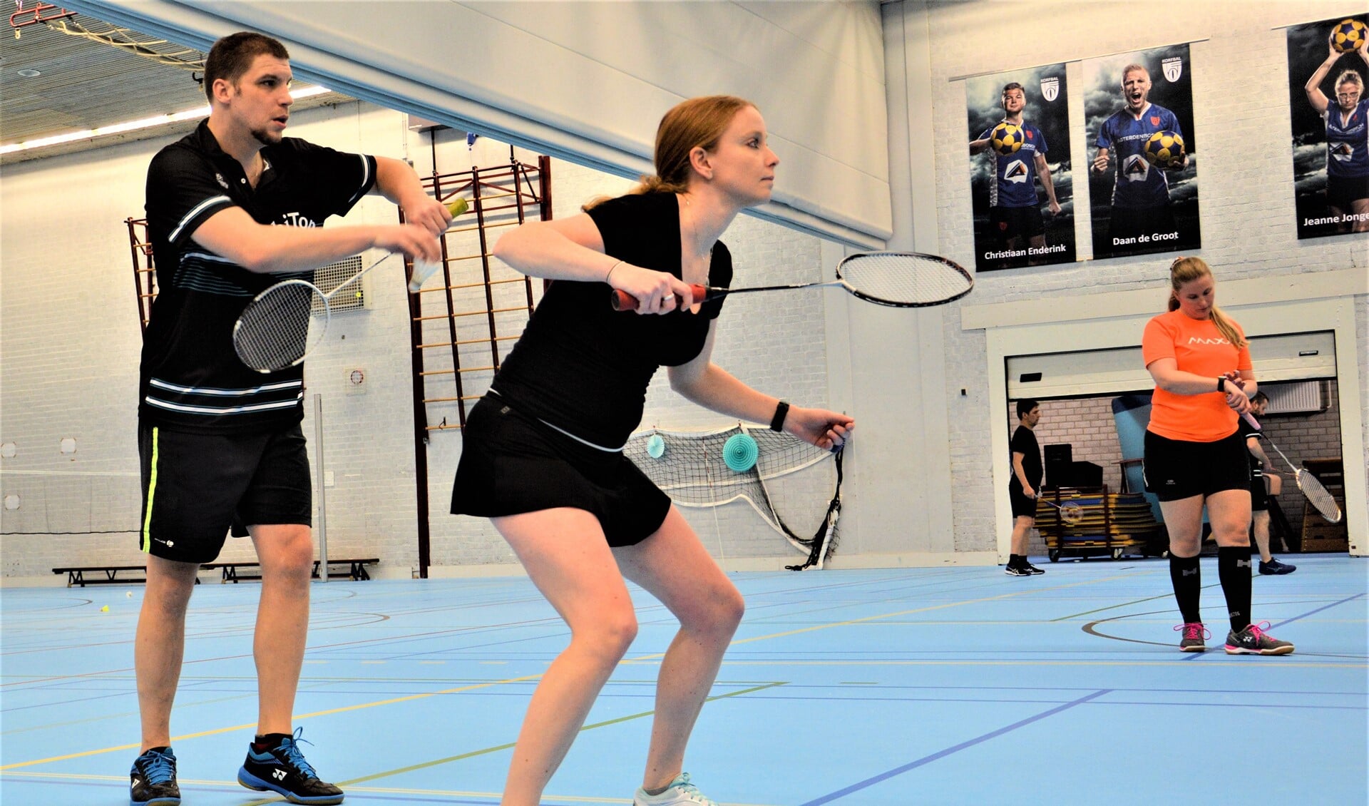 Bij BC Orbiton kunnen beginners en gevorderden gezellig samen badmintonnen (foto: pr BC Orbiton).