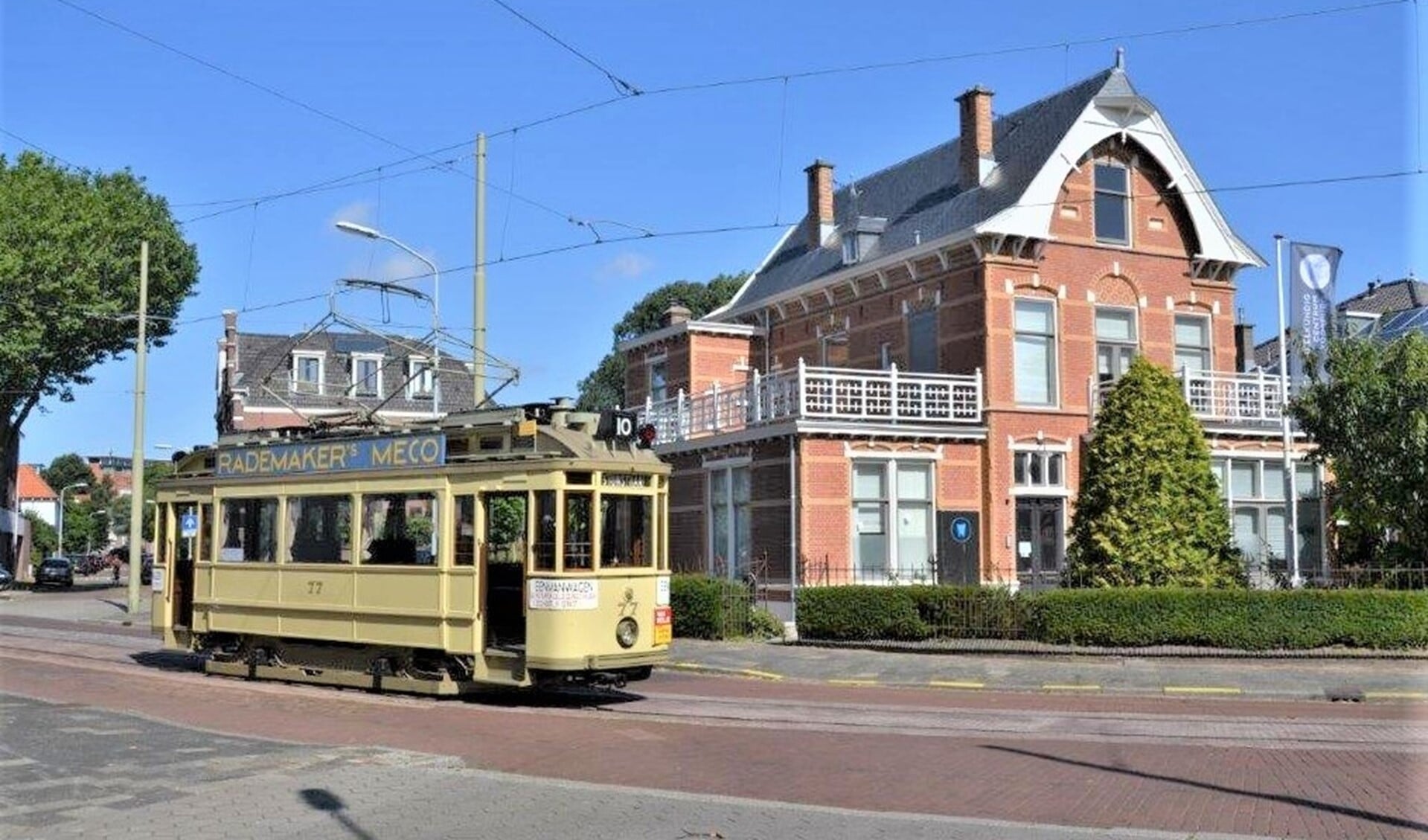 De combitocht 2021 vindt onder meer plaats met een Haagse tram  uit 1930 (foto: Ton Slootmaker).