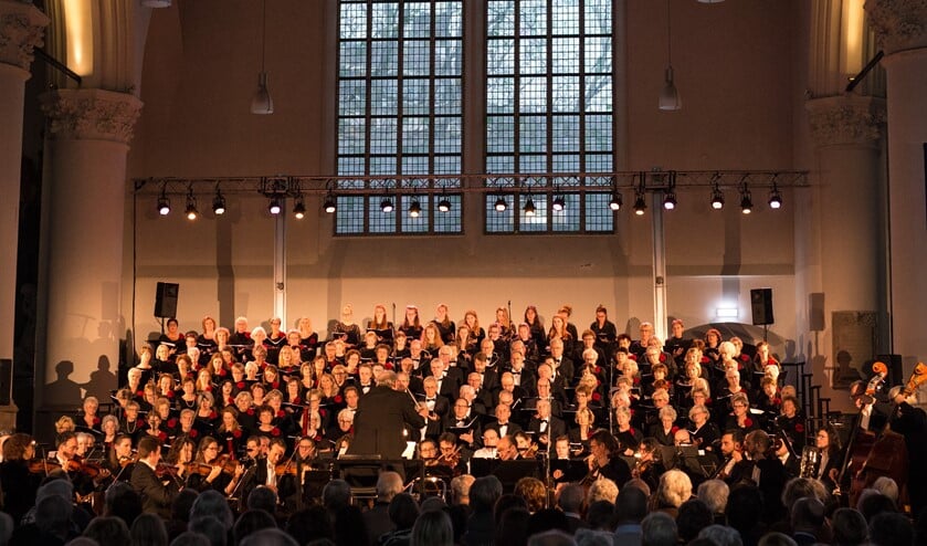 <p>Het laatste grote concert van Corda Cantate in De Grote Kerk, Den Haag in november 2019 (foto: Stichting Corda Vocale).</p>