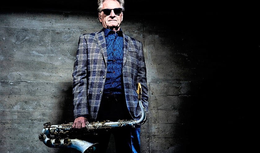 <p>Om te vieren dat Hans Dulfer zich al 65 jaar een slag in de rondte speelt en bovendien 80 jaar wordt, presenteert hij een nieuwe band (foto: pr). </p>