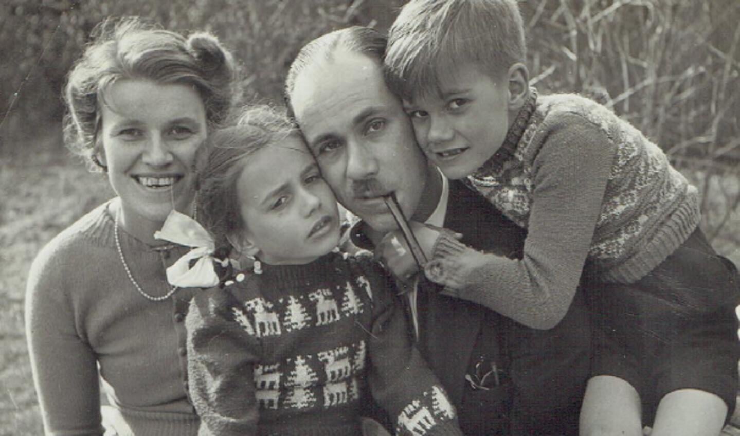 Het herenigde gezin kort na de oorlog: Ada en Koert met Inga en Boudewijn. 