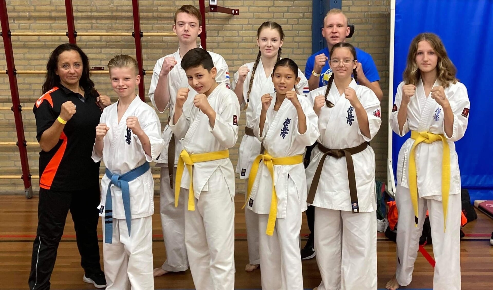 De sporters van Dojo Hokori Meiyo 