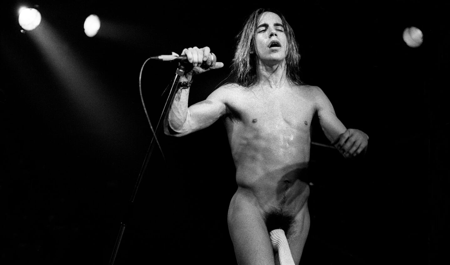18-2-1988 Eindhoven, De Effenaar Red Hot Chili Peppers. Lead singer Anthony Kiedis. Foto: Paul Bergen