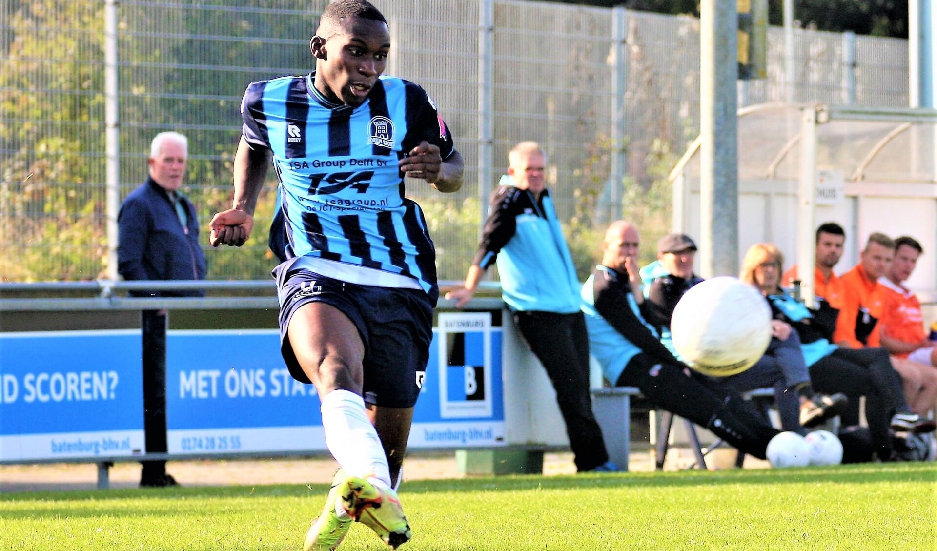Lucius Gyamfi (Forum Sport) scoorde zaterdag het winnende doelpunt (3-2) tegen Nootdorp (archieffoto: AW).