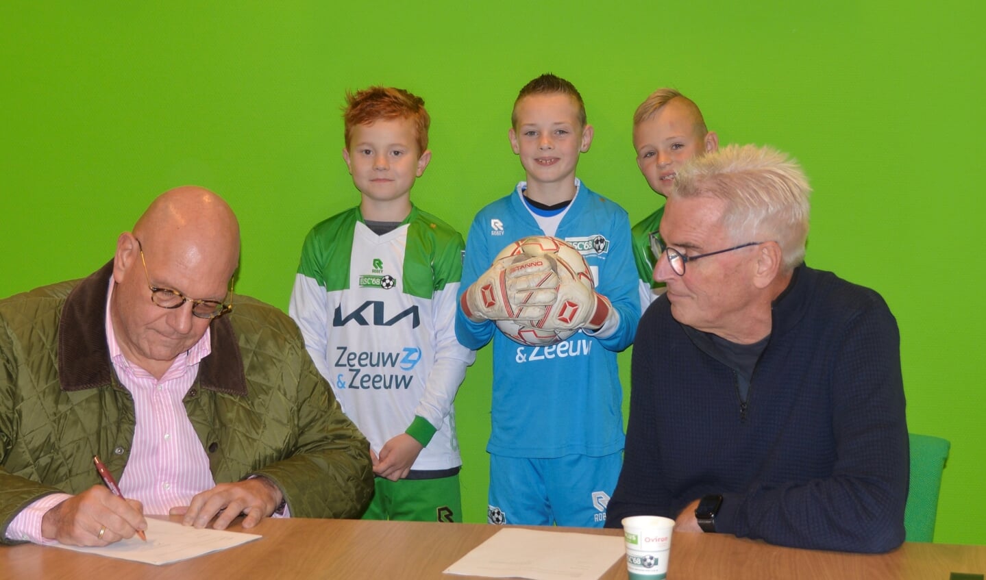 Ondertekening van het sponsorcontract