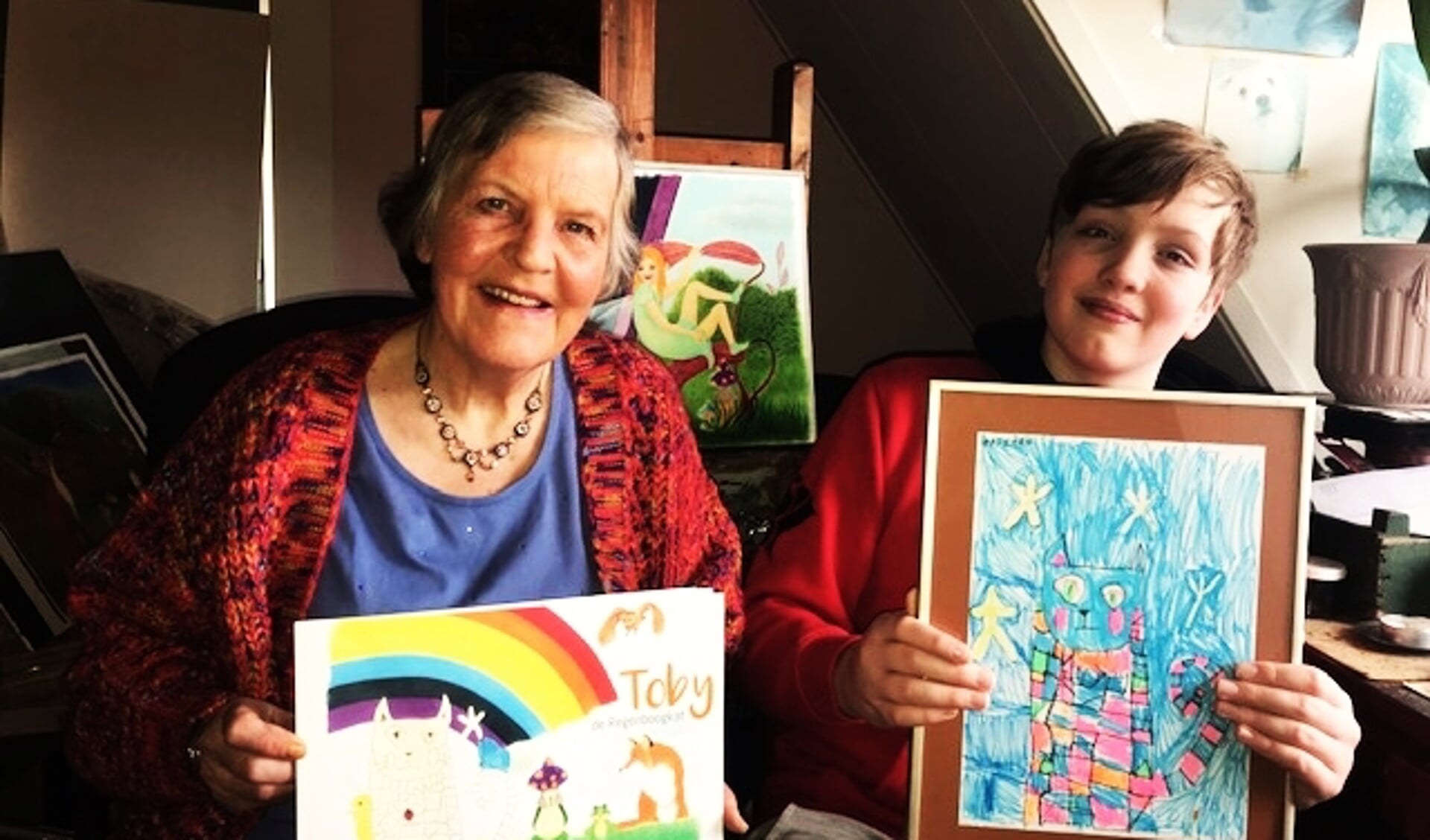 Een tekening van haar kleinzoon Tristan Hoes bracht Henny op het idee om Toby de Regenboogkat te schrijven en te illustreren. 