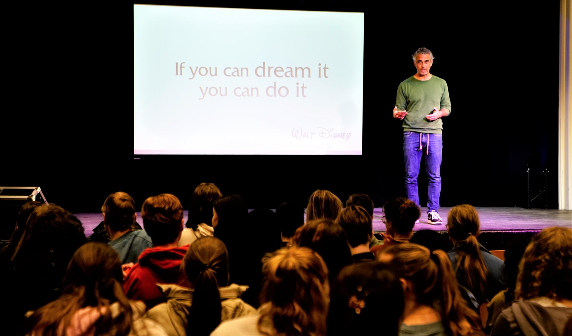 Florian Dirkse wil de jongeren van het ONC laten zien dat je van dromen ook je werk kunt maken.