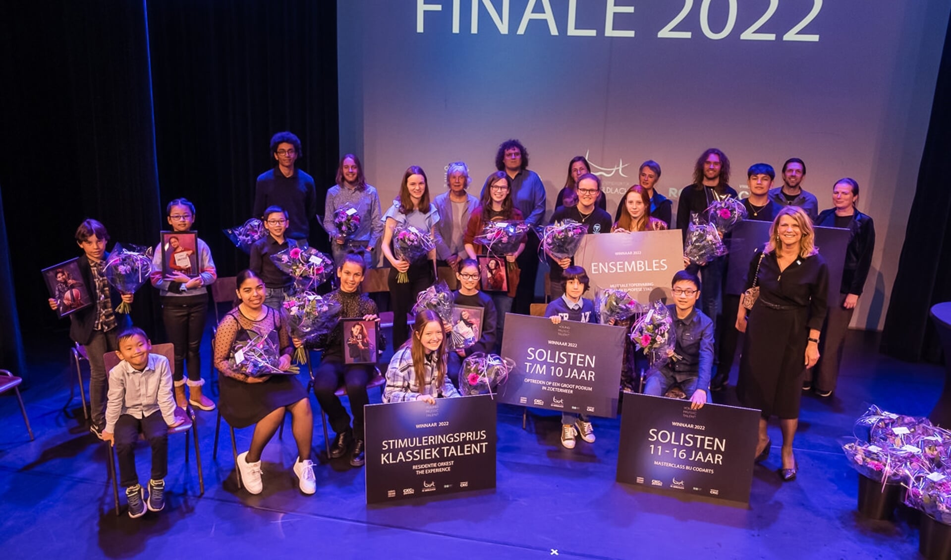 De trotse winnaars van Young Music Talent 2022.
