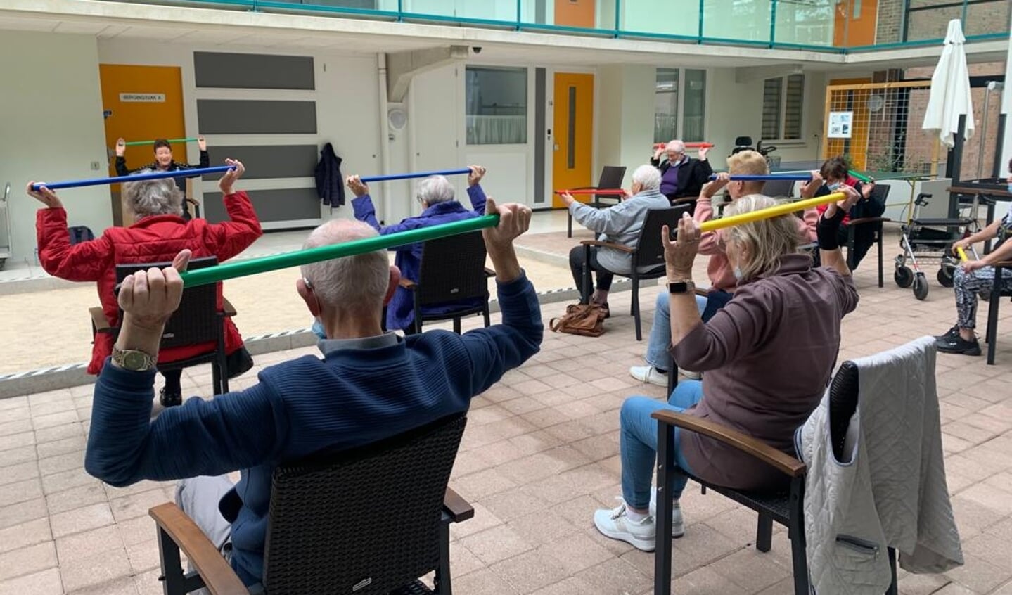 De gymles in het Mariënpark is ook voor ouderen uit de wijk toegankelijk (Foto: PR)