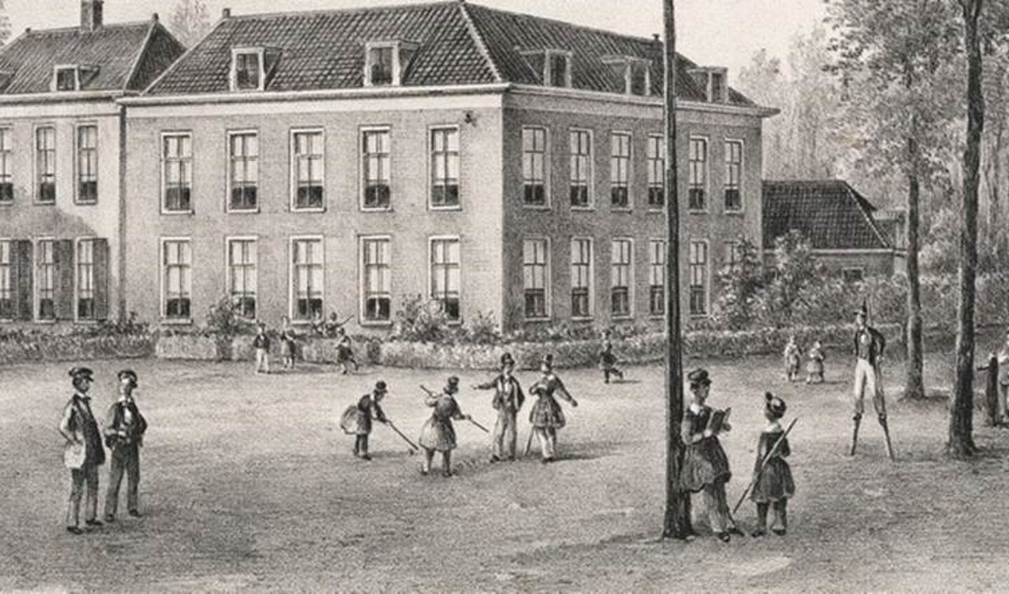 Cricket blijkt te zijn geïntroduceerd in 1845 op de kostschool Noorthey in Veur (het huidige Leidschendam-Voorburg). 