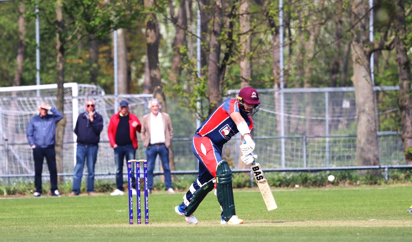 Delano Potgieter op weg naar 65 runs voor VCC (foto: Catch of the Day).