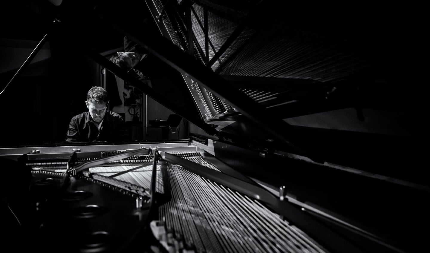 Jan-Willem Rozenboom legt graag uit waarom juist deze muziek hem zo raakt. Foto: Bart Heemskerk