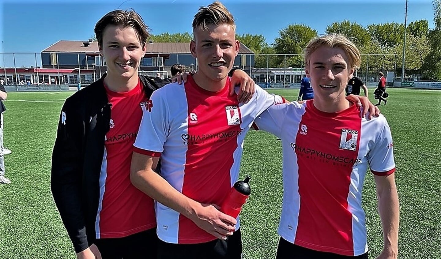 De (basis)debutanten bij RKAVV uit de JO19-1: Bas v.d. Sterre, Dylan Verhage en Nick Gardenier (foto: Jonas Bloemen).