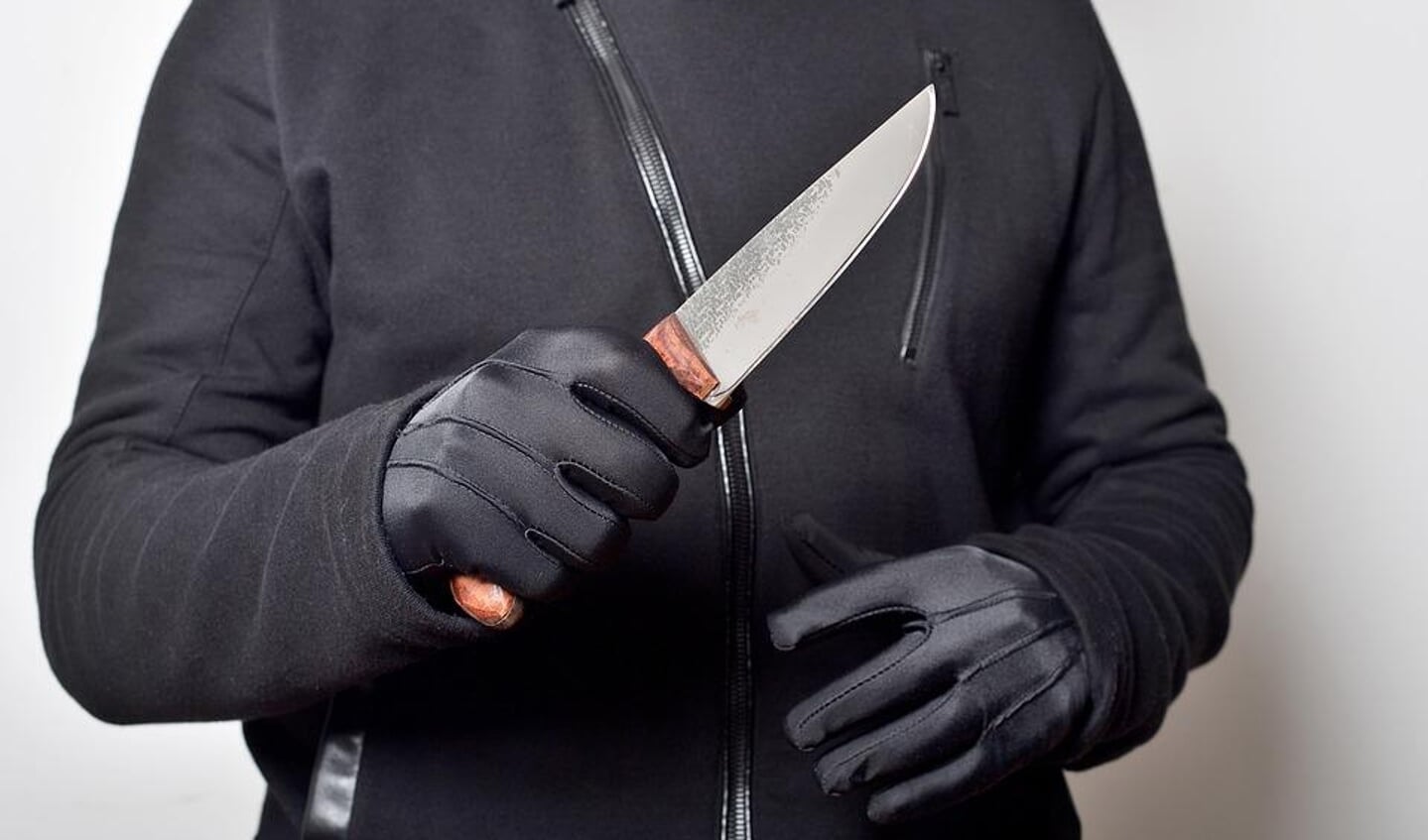 Jongeren vertelden in een bericht van Omroep West dat het dragen van een mes normaal is "om zich te kunnen verdedigen".