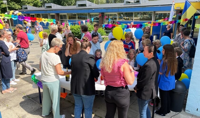 School voor kinderen uit Oekraïne feestelijk geopend (foto: gemeente LV).