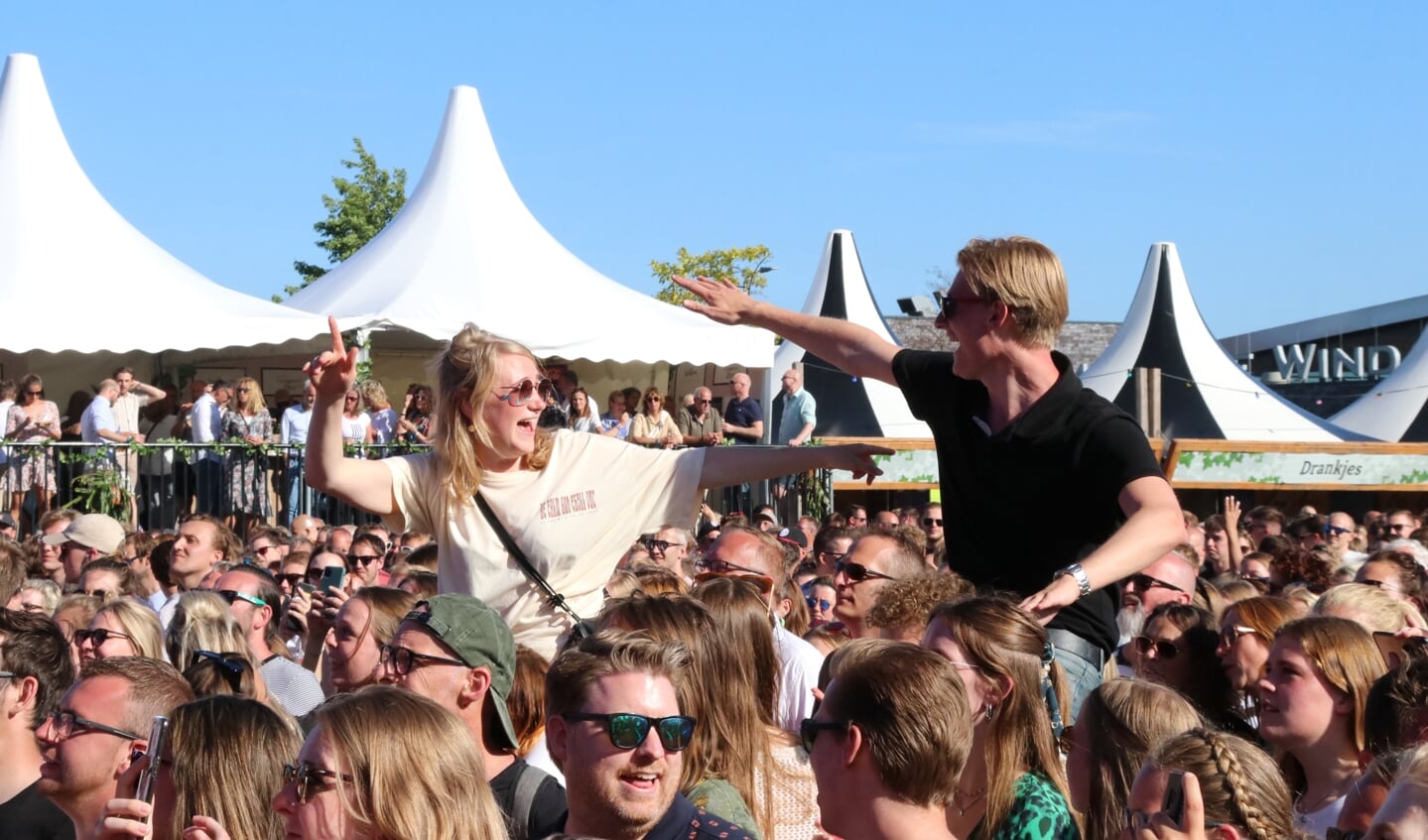 Het was voor velen een gezellig weerzien na twee festivalloze jaren. (Foto's: Spa Media)