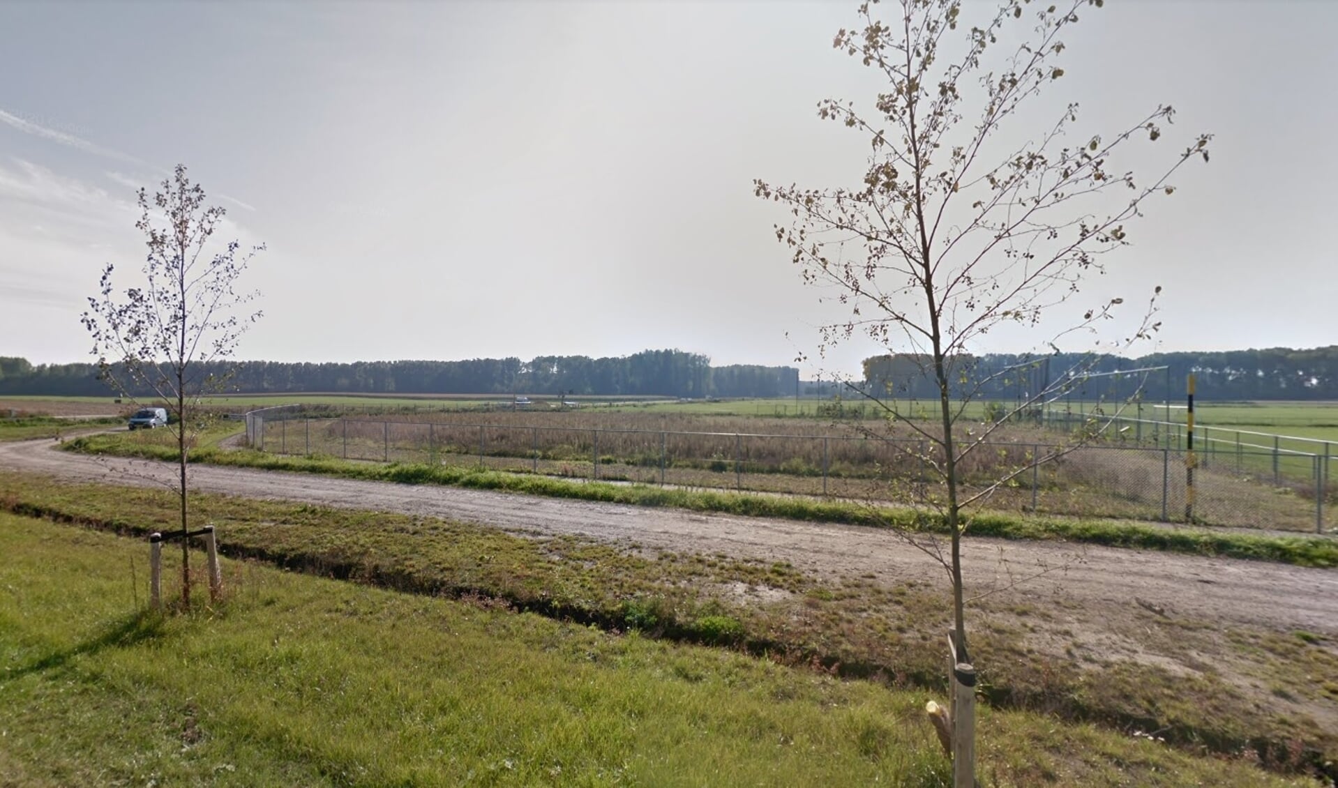 Een oude foto van de beoogde locatie. Momenteel is op deze locatie een beachvolleybalvereniging gevestigd.