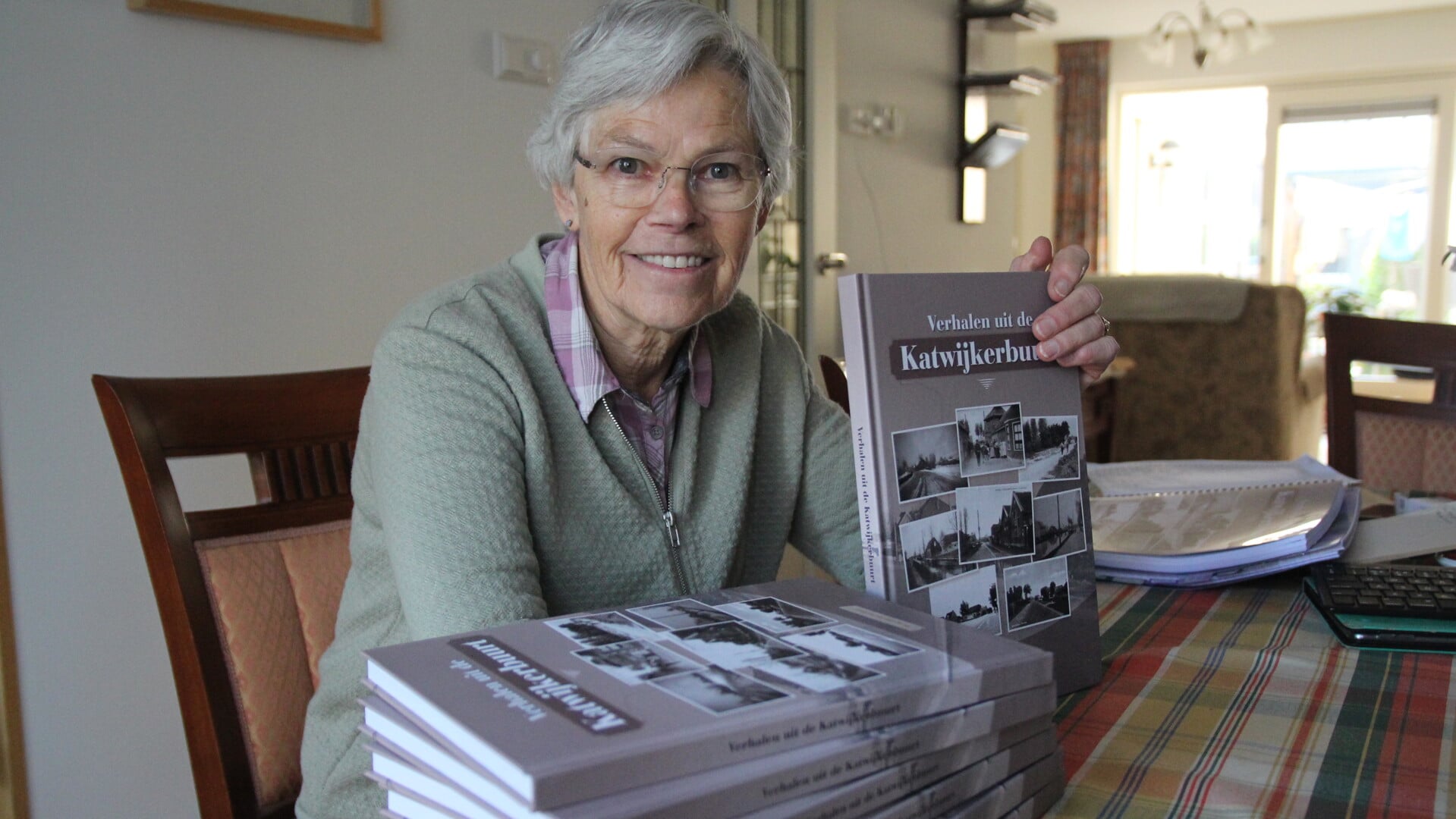 Ria van Dam heeft dertig jaar lang interviews gehouden met Buurtenaren en daar vorig jaar een mooi boek van gemaakt.