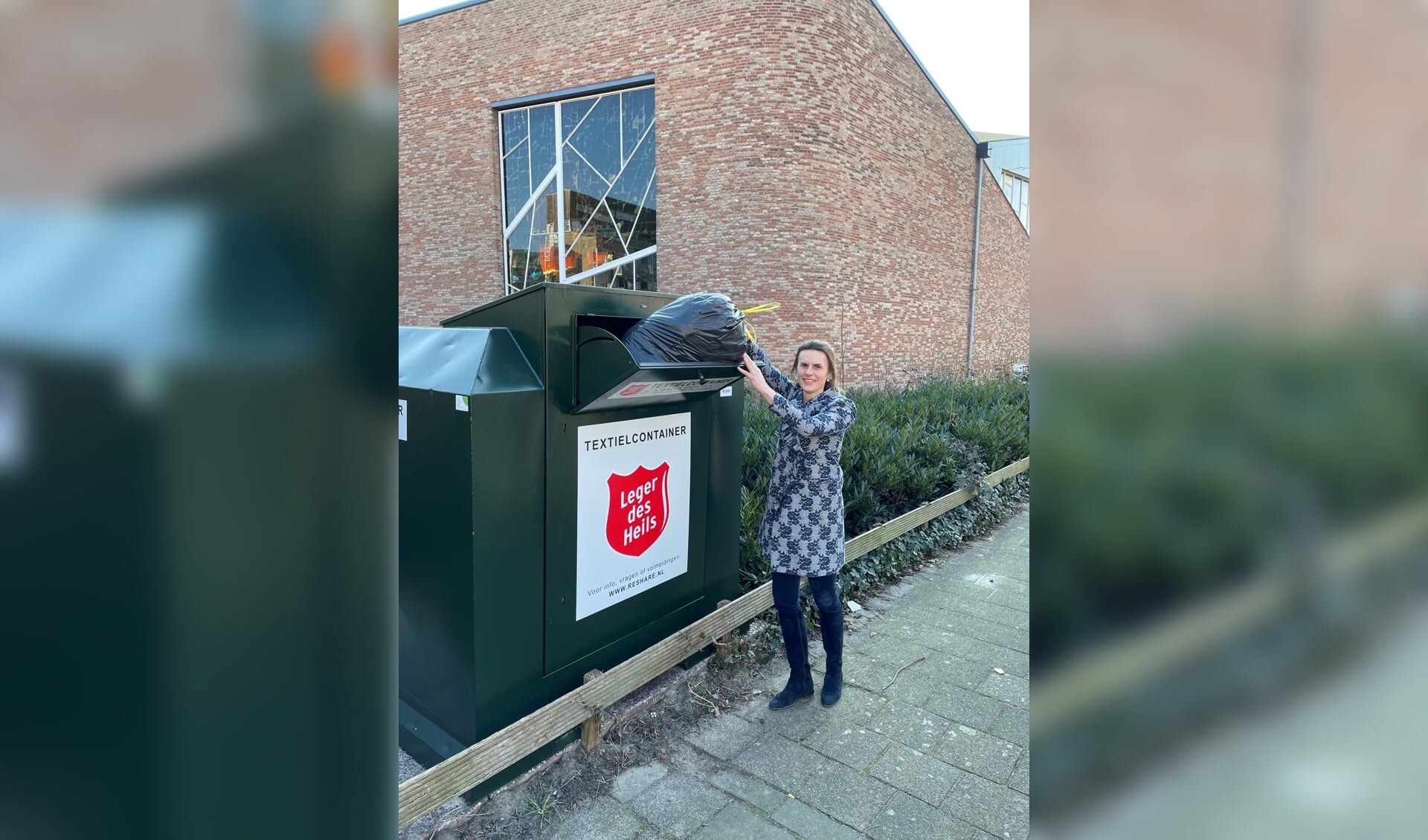 Emotie hebben bevind zich Kledingcontainer Leger des Heils bij Koningkerk - Al het nieuws uit  Leidschendam en Voorburg