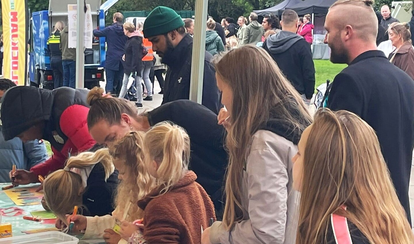 Op creatief vlak zal er genoeg te doen zijn, denk daarbij aan Henna, Armbandjes maken en diverse beauty- en bak-activiteiten (foto: pr).
