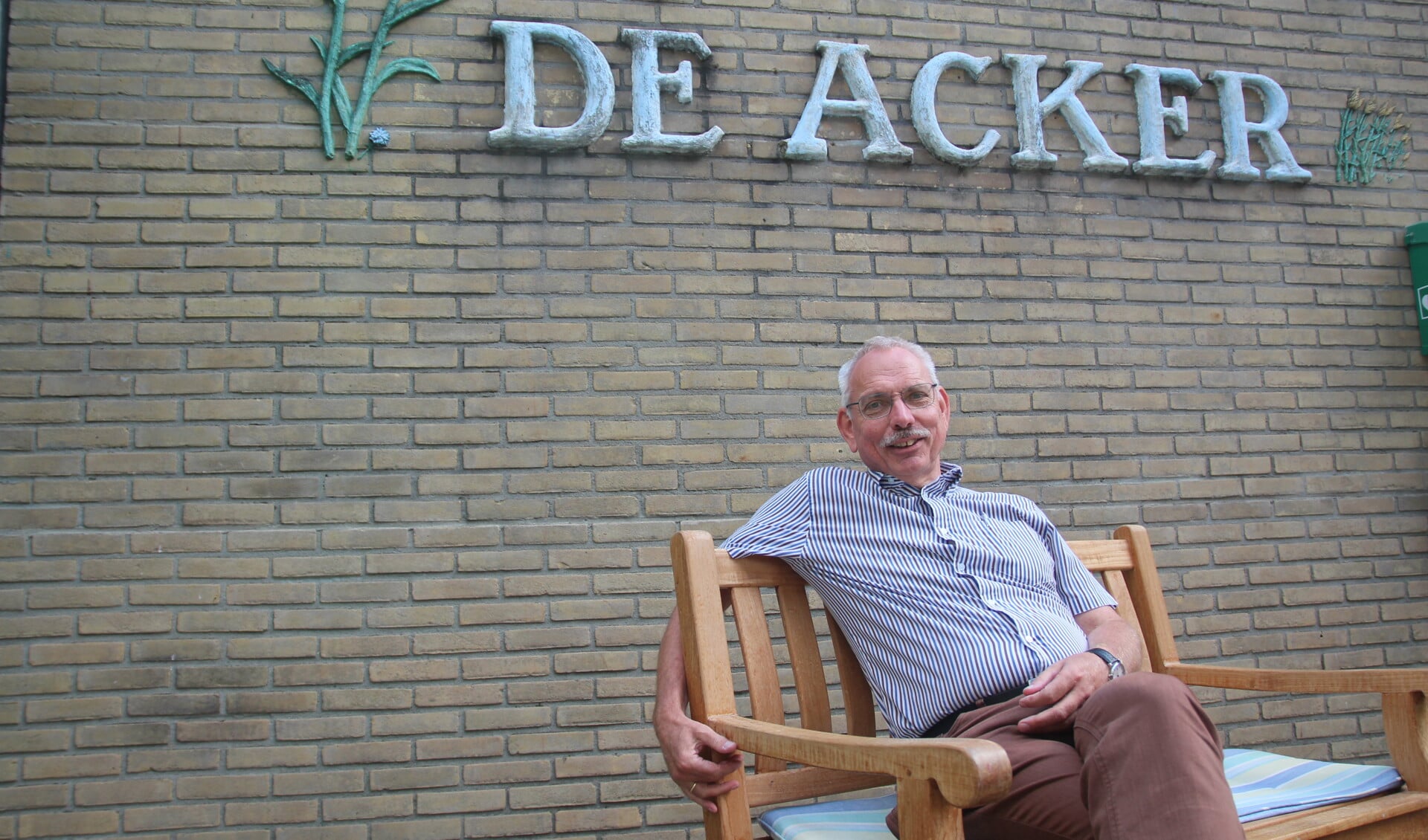 Jelke de Jong kijkt met voldoening terug op elf jaar domineeschap van Wijkgemeente De Acker in Pijnacker-Noord.