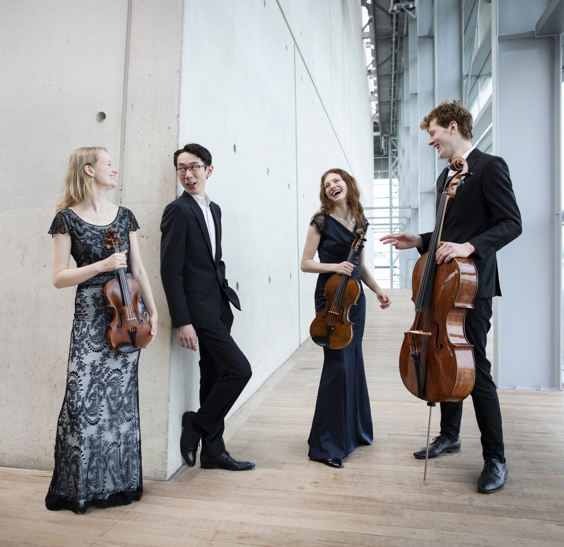 Het kwartet met Mengjie Han (piano), Ruña ’t Hart (viool), Connie Pharoah (altviool) en Kalle de Bie (cello) (foto: Janus van den Eijnden). 