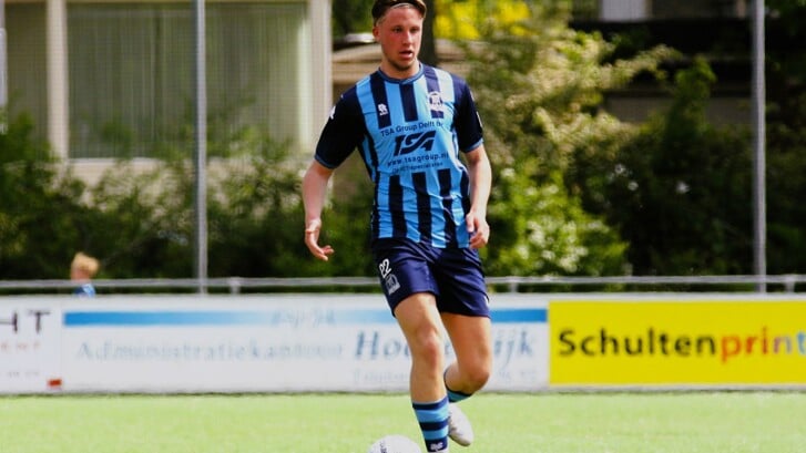 Sven Koppenol scoorde 1 van de twee doelpunten die Forum Sport naar een  0-2 overwinning leidden tegen hekkensluiter Die Haghe (foto:AW).