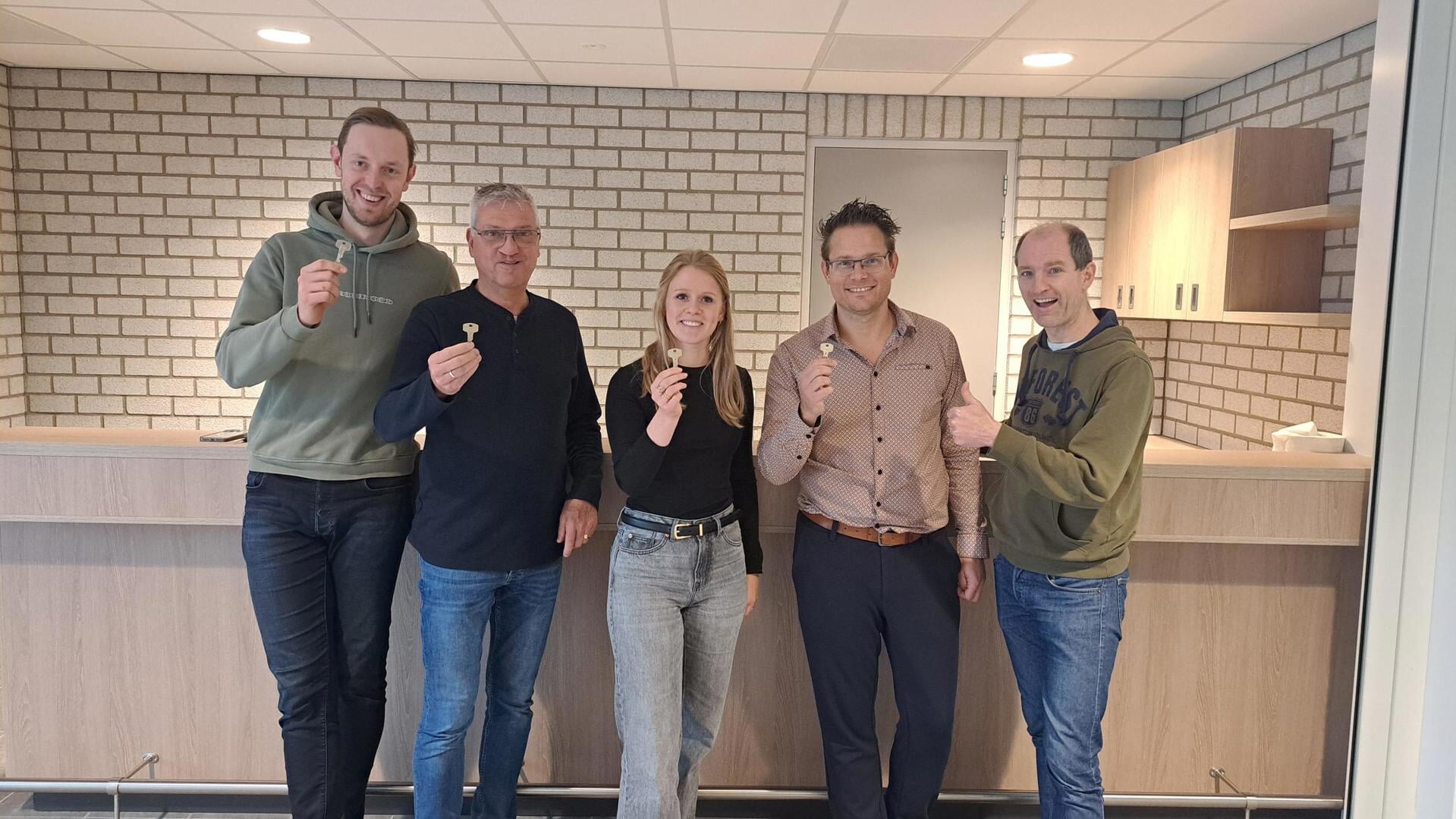 Afgelopen vrijdag ontvingen Badmintonvereniging DEO en Volleybalvereniging DEO de sleutels.