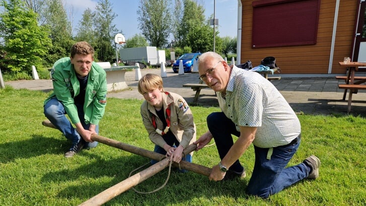 Drie generaties Scouting Nootdorp: Bart van de Sande, Stijn de Waardt en 'good old' Kees de Koning.  