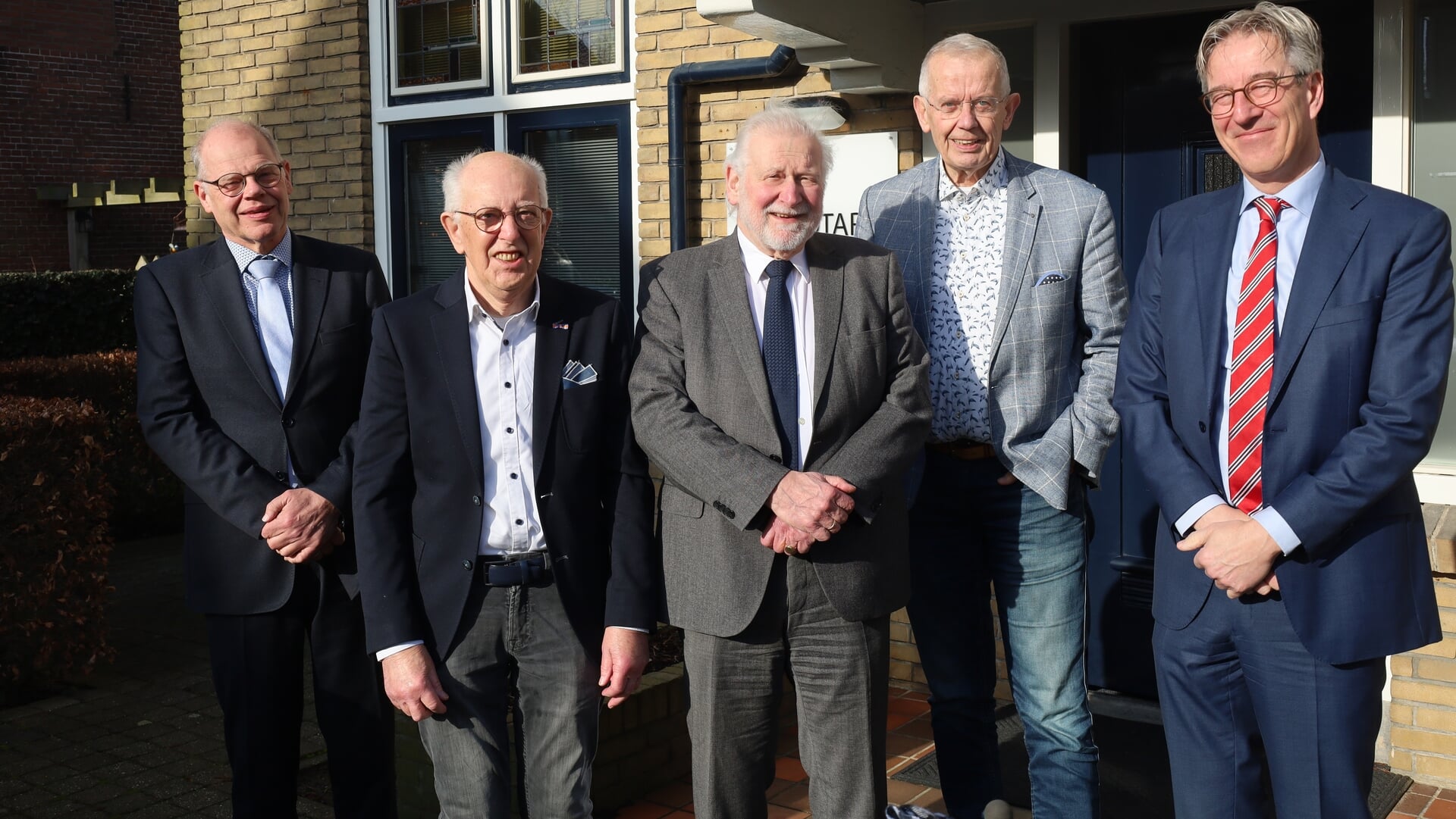 De grondoverdracht werd vorige week getekend onder leiding van notaris Jacques Wienen.