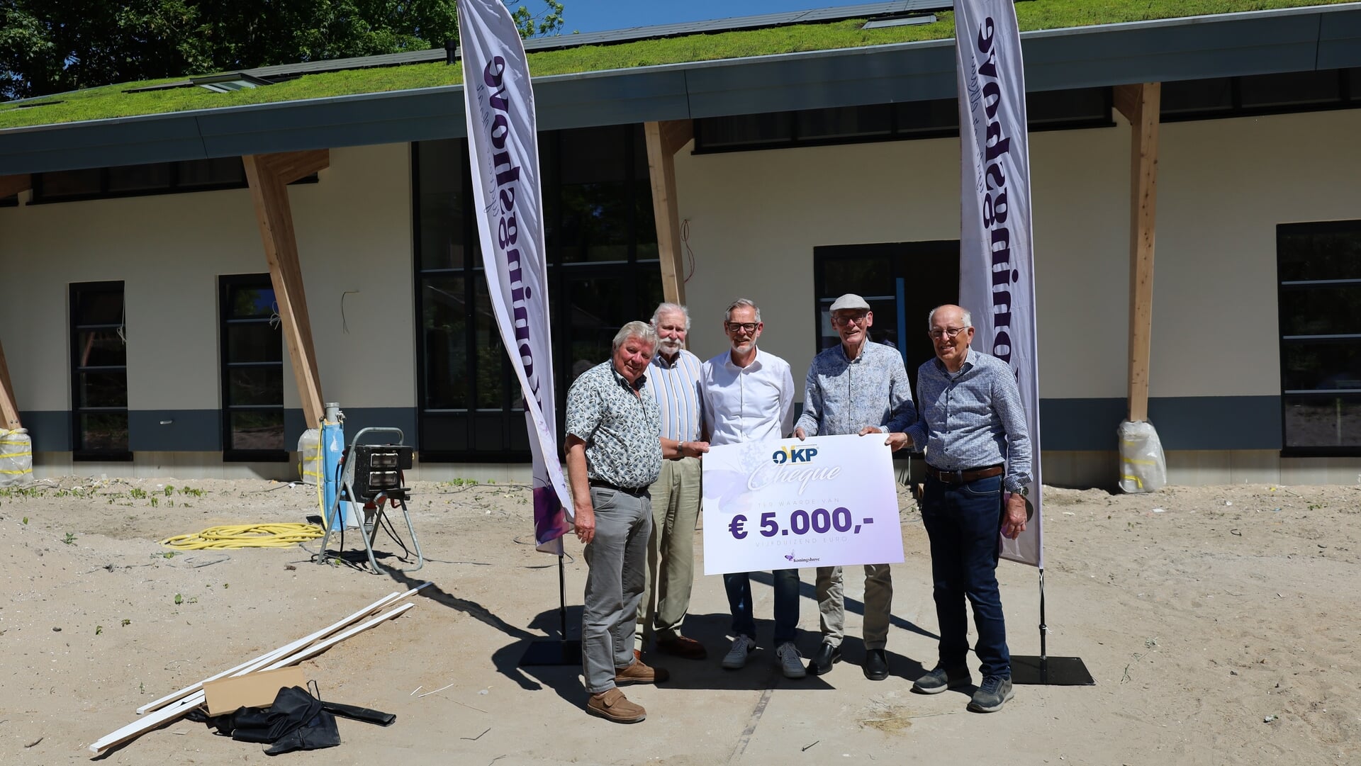 Opnieuw een mooie cheque voor Hospice Koningshove.