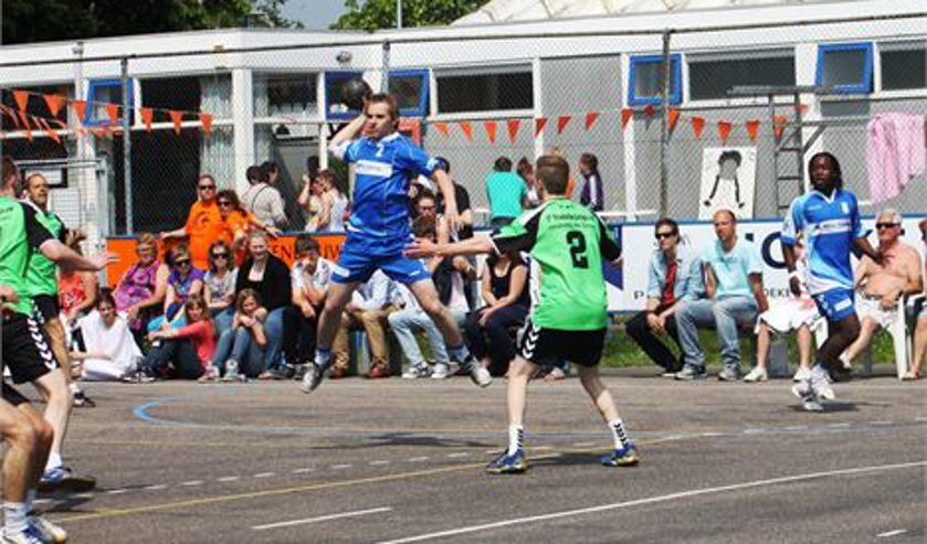 Wouter op zoek naar de cirkelspeler. Foto: Mieke van Veen