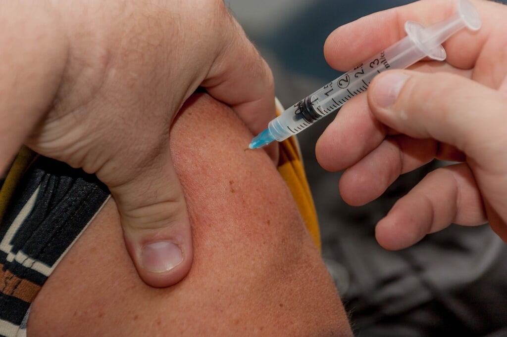 Huisartsen worden dagelijks benaderd door vele mensen die graag eerder in aanmerking zouden willen komen voor coronavaccinatie.