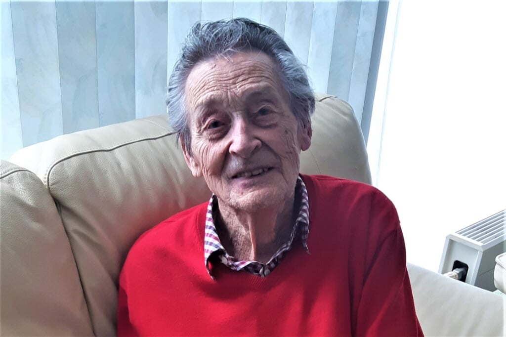 De 93-jarige Hans Valkenburg, geboren in Voorburg en nu woonachtig in Leidschenveen (foto: KW).                                     